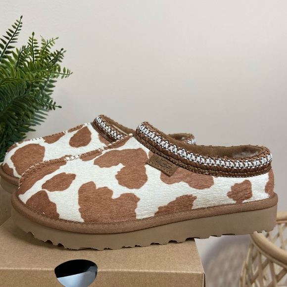 NIB UGG LIMITED EDITION COW PRINT TASMAN SLIPPER CLOGS Size 6 - Picture 4 of 8